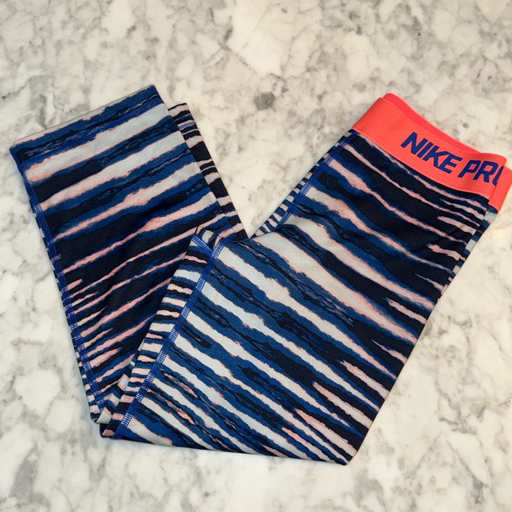 NIKE PRO CROP LEGGINGS SMALL